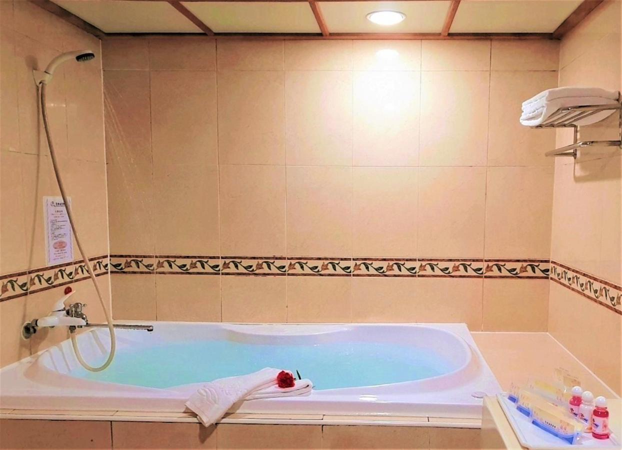 טאיפיי Chyuan Du Spring Resort מראה חיצוני תמונה